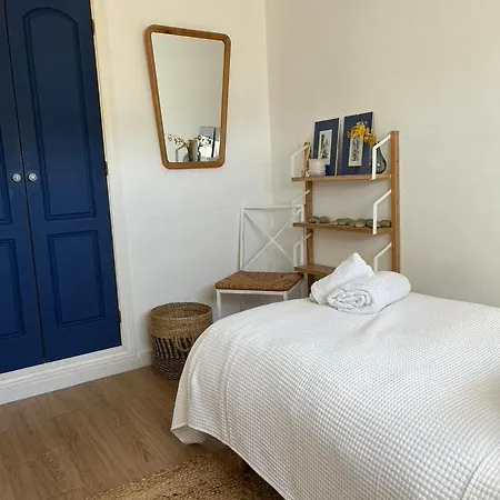 Maison Bleu *